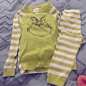 Hannah Anderson Grinch pjs size 6/7